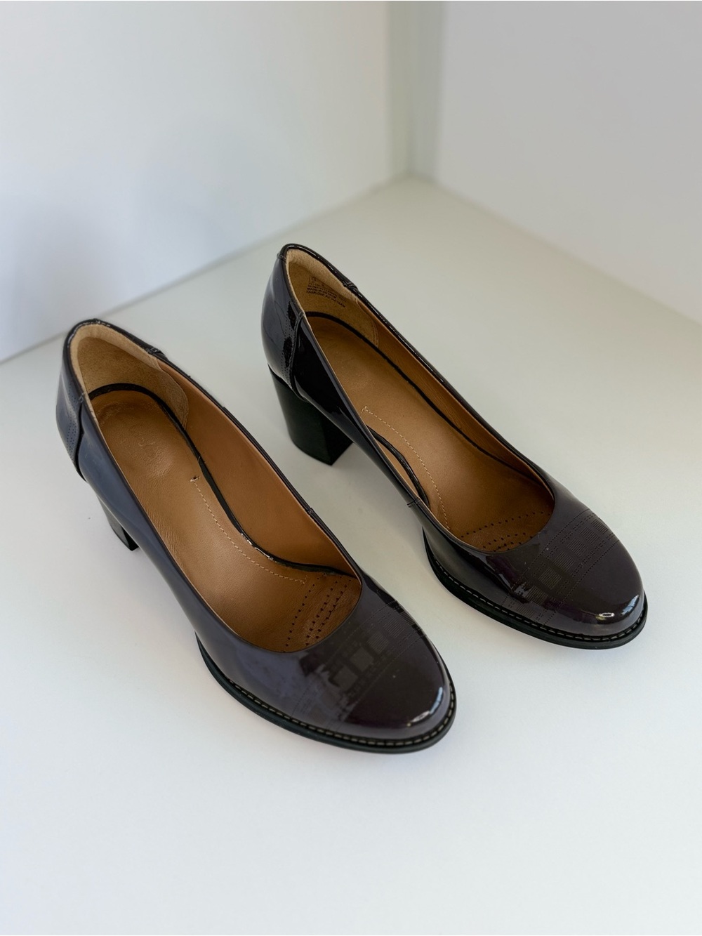 Clarks Women's Patent Block Heel Pumps - Brown